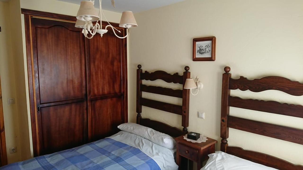 Artesano I Y III Guest House Navarredonda de Gredos Exterior photo