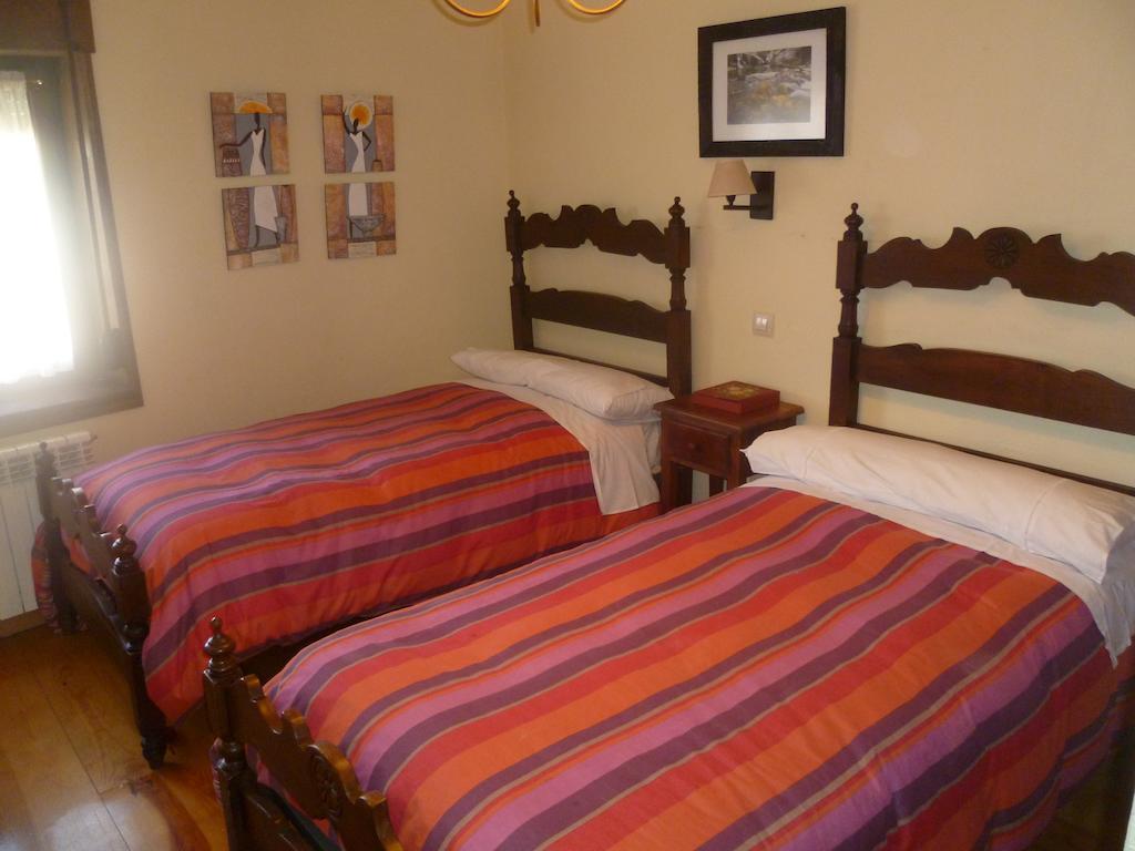 Artesano I Y III Guest House Navarredonda de Gredos Exterior photo