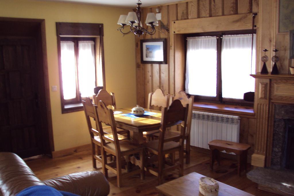 Artesano I Y III Guest House Navarredonda de Gredos Room photo